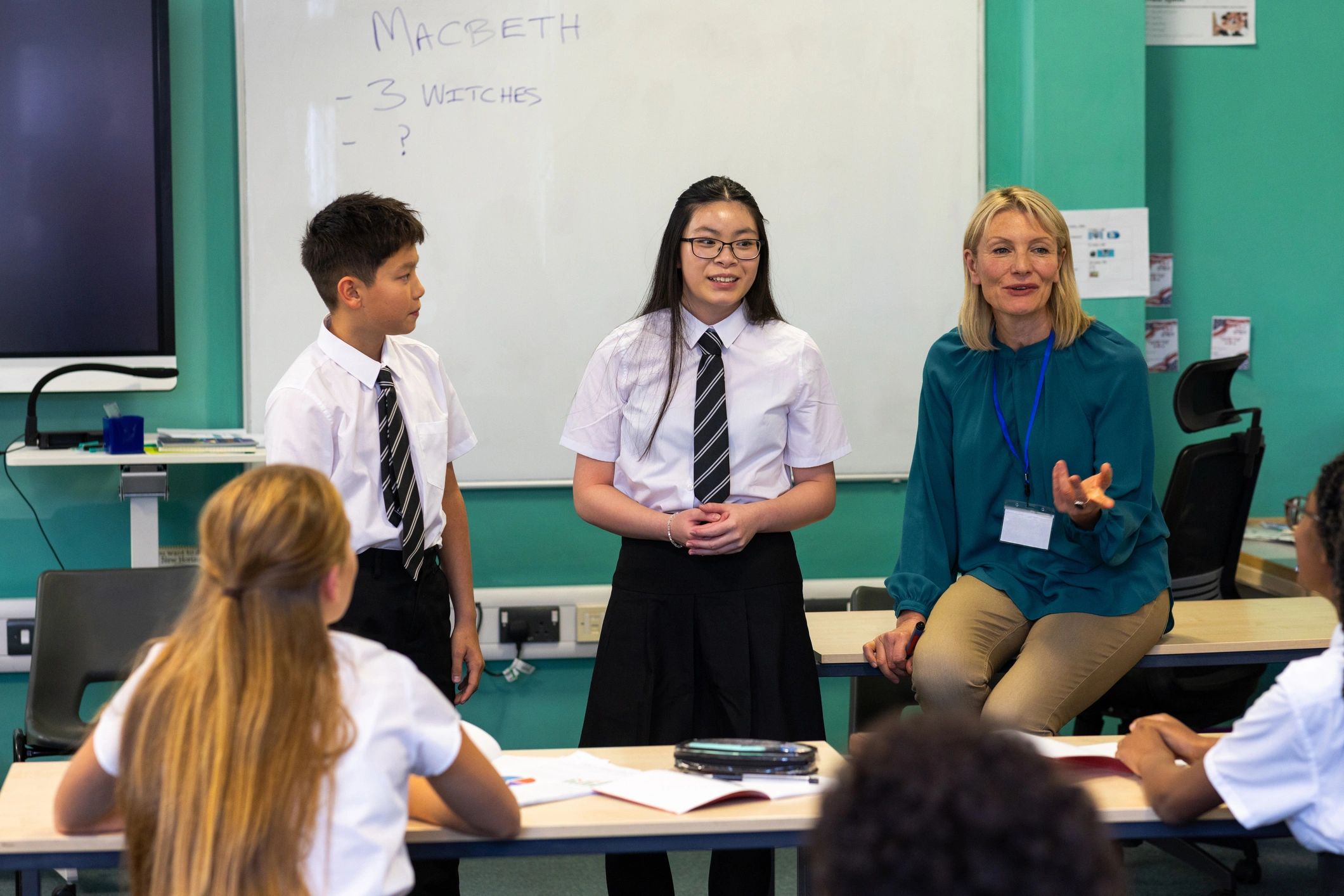 Collaborative classroom discussion representing scholarly exchange